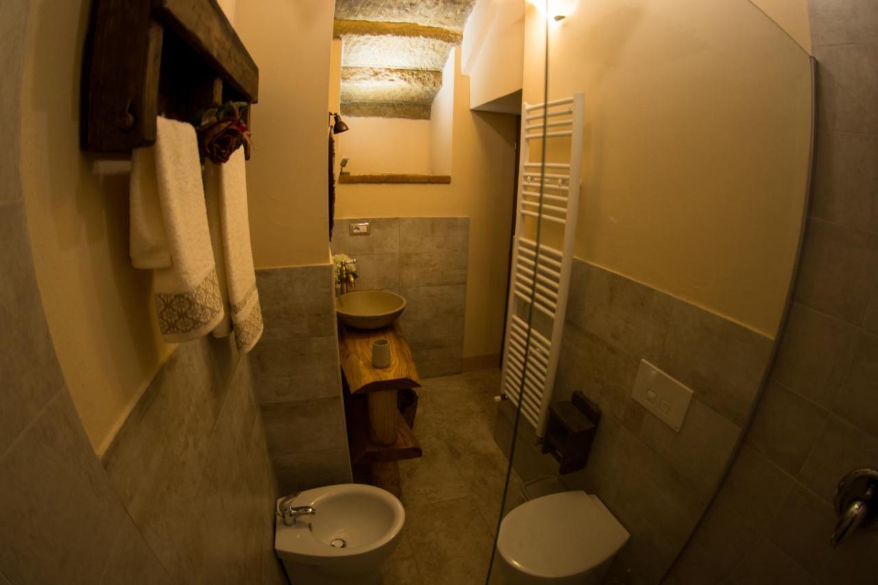 Antica Casa Del Glicine Apartment Поджибонси Екстериор снимка