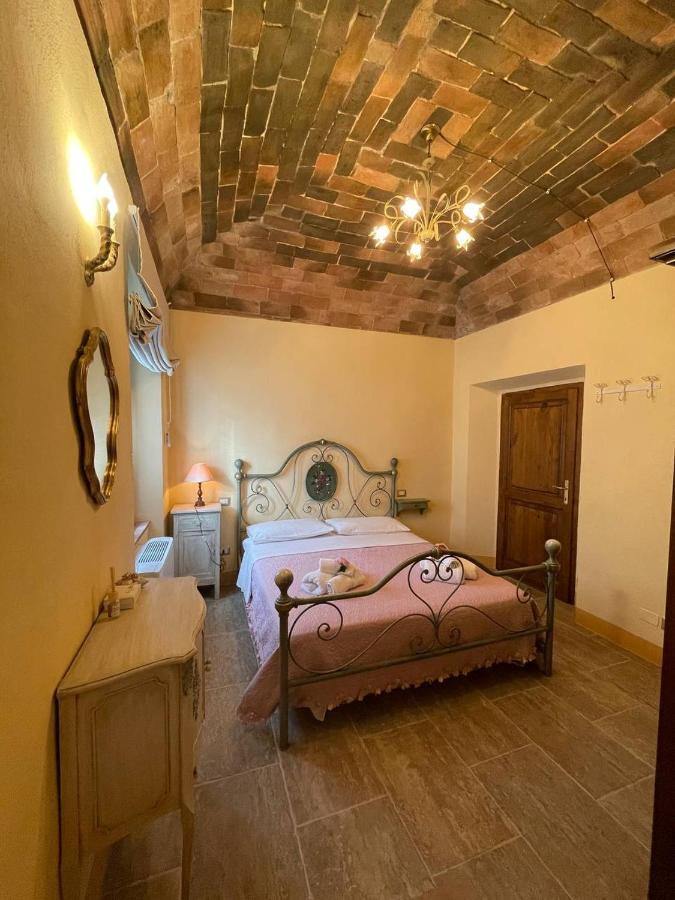 Antica Casa Del Glicine Apartment Поджибонси Екстериор снимка