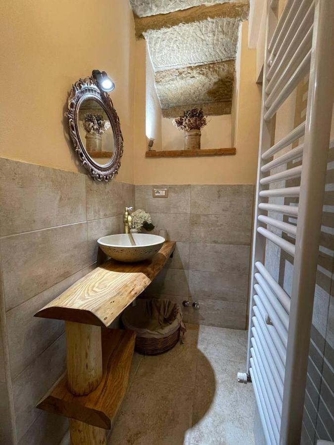 Antica Casa Del Glicine Apartment Поджибонси Екстериор снимка