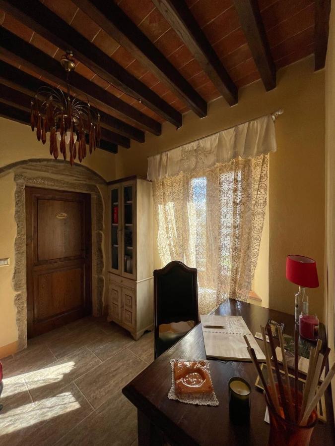 Antica Casa Del Glicine Apartment Поджибонси Екстериор снимка