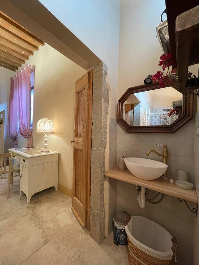 Antica Casa Del Glicine Apartment Поджибонси Екстериор снимка